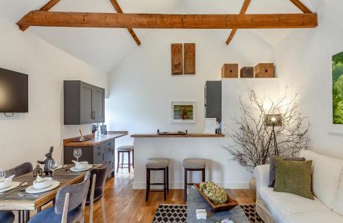 Shepton Mallet House | Midsummer Cottage Retreat