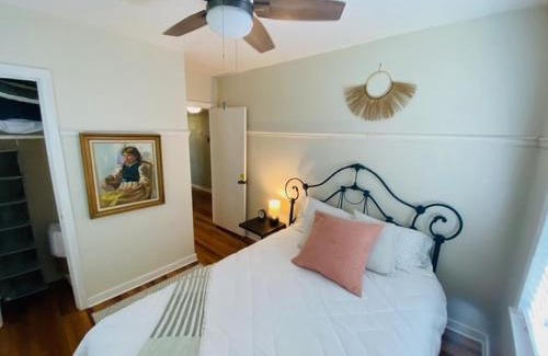 Glenview-Pinegrove House | Midtown Cottage Close To Fsudowntown