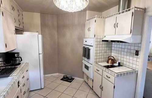 Old Southwest House | MidTown Reno Plumas Bungalow