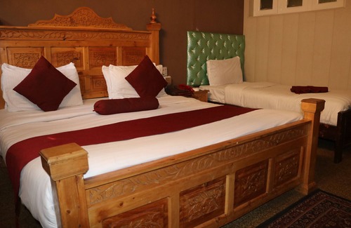 Gilgit Hotel | Midway Hotel Gilgit