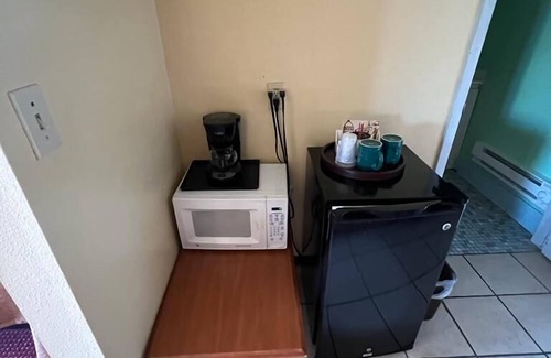 Viroqua Hotel | MIDWAY MOTEL