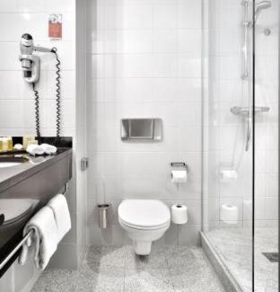 Earl's Court Hotel | Miiro Templeton Garden