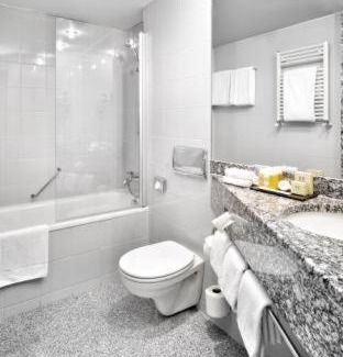 Earl's Court Hotel | Miiro Templeton Garden