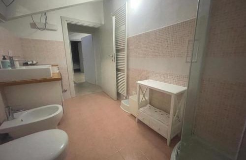 Caronno Pertusella Apartment | Milano-Como Elegant with AC e WIFI front station