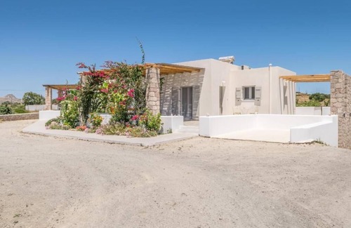 Milos Apartment | Milis House I - Charming 2-bedroom apartment in beautiful Milos