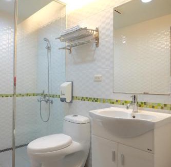 West District Hotel | Military 75 Hotel