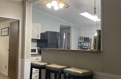 Rocky Top Cabin | Militia Hill Cabin-Rocky Top, TN