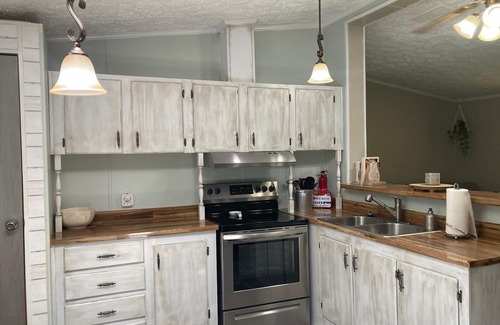 Rocky Top Cabin | Militia Hill Cabin-Rocky Top, TN