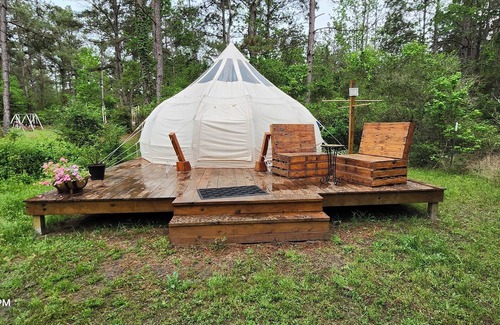 Conroe Cabin | Milky Way with AC and WiFi, glamping near Houston