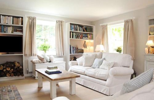 Scaynes Hill House | Mill Barn by inspirestays-com