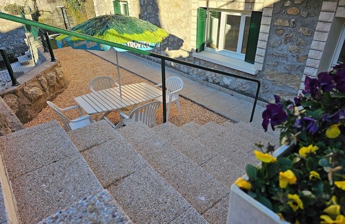 Roquefort-les-Cascades House | Mill house