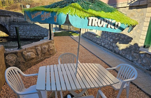 Roquefort-les-Cascades House | Mill house