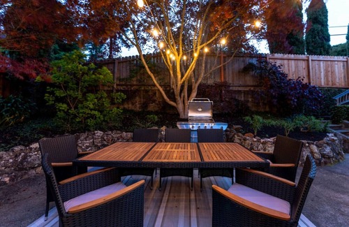 Almonte House | Mill Valley Compound | Bay View, Hot Tub Treehouse