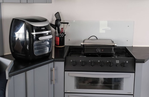 Towyn Cottage | MILLERS COTTAGE CARAVAN PARK - HOLIDAY ACCOMMODATION 18845 in Abergele