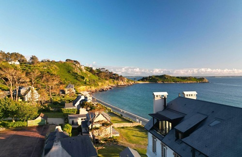 Trebeurden Apartment | Milliau T2 · Luxury 1 Bedroom Apartment with Sea V
