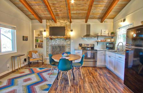 Canyon Lake House | Millie's Cottages Unit 6 - Mehta