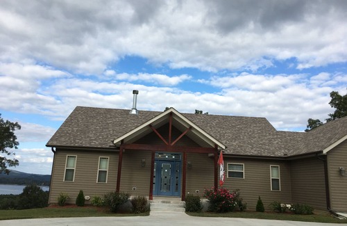 Rogers House | Million Dollar Views Plus Lake Access and Free WiFi NEW Holiday Discount!