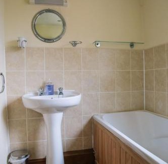 Malpas Cabin | Millmoor Farm Holidays