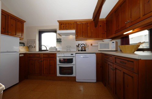 Widemouth Bay Cottage | Millook Cottage 73368 - sleeps 6 guests in 3 bedrooms