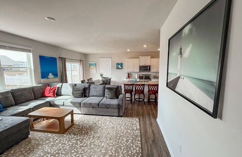 Millville House | Millville by the Sea home with clubhouse, pools & wellness center access