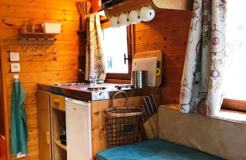 Milly-la-Foret House | Millygite Chalet-on-wheels by the river