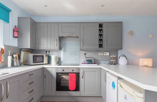 Garn Fadryn Cottage | Min y Traeth (By the Beach)