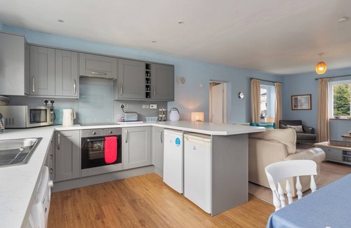 Garn Fadryn Cottage | Min y Traeth (By the Beach)