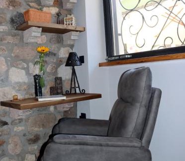 Lesvos Apartment | Mine