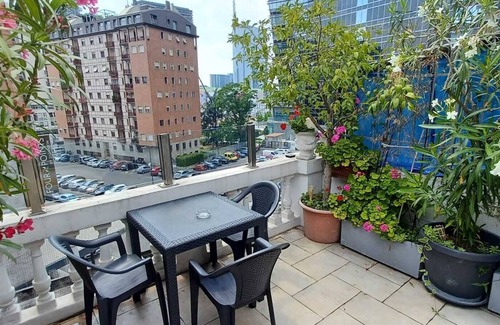 Centro Direzionale Apartment | MINI PENTHOUSE WITH TERRACE