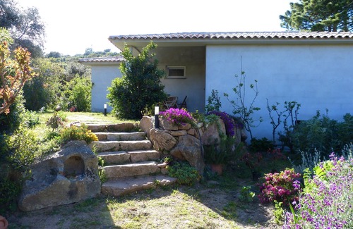 Porto-Vecchio House | Mini villa in the heart of a pretty garden
