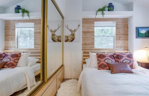 Packwood House | Minimalist Hideaway