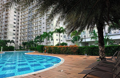 Las Pinas Condo | Minimalist Japandi Haven: Escape to Simplicity and Serenity in Naturen