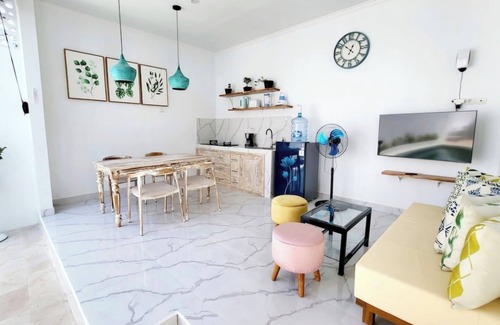 Kalibukbuk Villa | Minimalist Villa with Pool and Rooftop