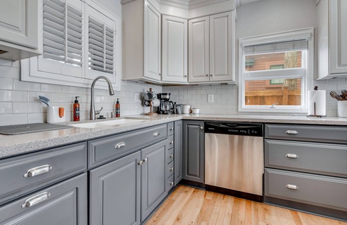 Tonka Bay House | MINNeSTAY* Lakefront Cottage | Excelsior Bay | Dock