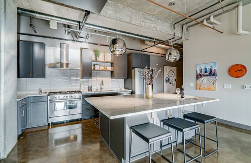 Warehouse District Apartment | MINNeSTAY* Sable 901 Penthouse