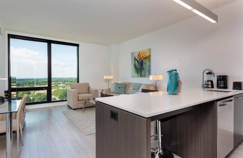 Reston Apartment | Mins from Subway & Rail | Near Dulles Airport | Home Depot Close by