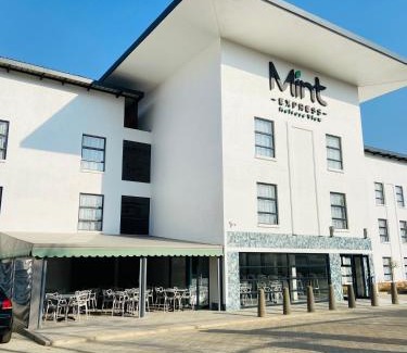 Greater Johannesburg Metropolitan Area Apartment | MINT Express Melrose View