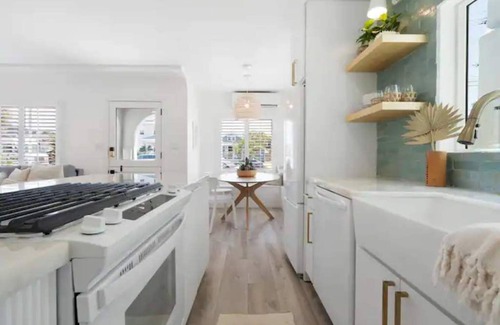 Normal Heights House | Minty Surf House Walkable Outdoor Patio Paradise