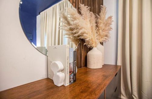 Castleberry Hill Apartment | Minutes Away From Mercedes Benz Stadium,GWCC &World Cup