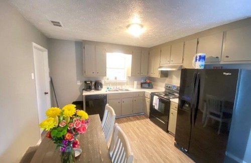 Athens House | Minutes from Downtown and Sanford Stadium!