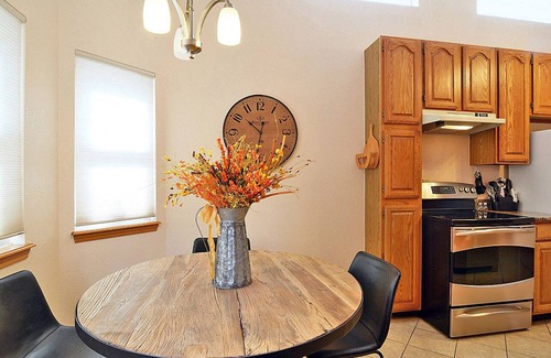 Las Cruces House | Minutes from NMSU, Hospitals, Shopping, Restaurant, Organ Mountains, Golf Course