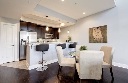 Eckington Condo | Minutes to DC Convention Center. Capitol Hill, Museums and downtown DC