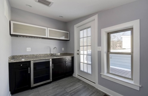Eckington Condo | Minutes to DC Convention Center. Capitol Hill, Museums and downtown DC