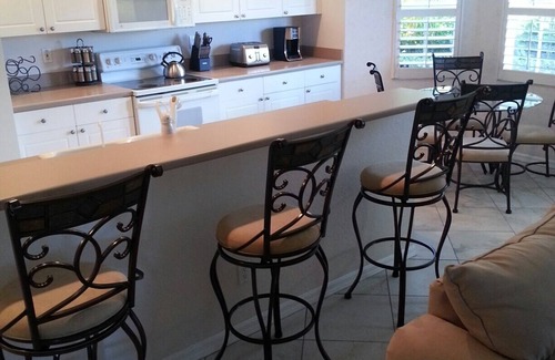 Bonita Shores Condo | Minutes to the Beach- Ground Floor Coach Home