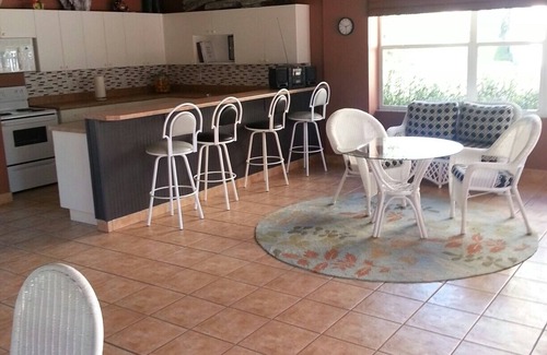 Bonita Shores Condo | Minutes to the Beach- Ground Floor Coach Home