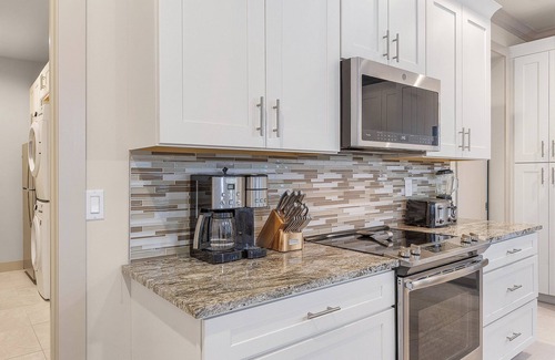 Caloosahatchee House | Minutes to the River!, Dock and Pool - Villa Gold Coast - Roelens Vacations