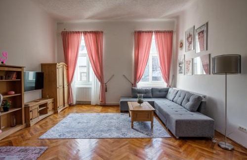 Brasov City Centre Apartment | Mira Center Residence