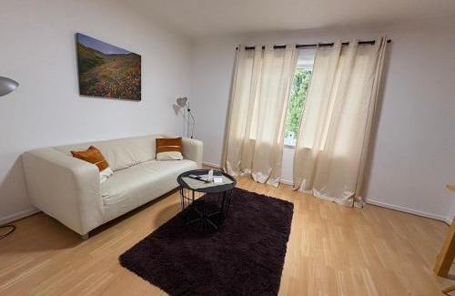 Brunel Apartment | Misk Homes #3 Near Heathrow Airport, shops & Brunel University - Free Parking