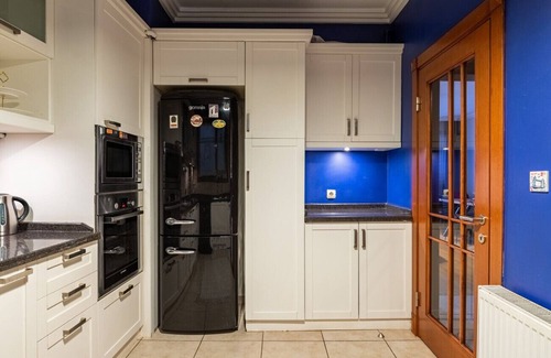 Uskudar Apartment | Missafir Flat with Bosphorus View in Kuzguncuk