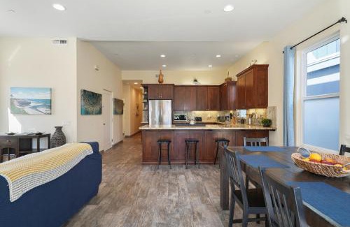 South Mission Beach House | Mission Paradise - Spa, Pet Friendly, Steps2Sand
